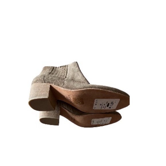 Brand new Vince Haider Gored Suede Ankle Boot, Flint - Picture 6 of 8